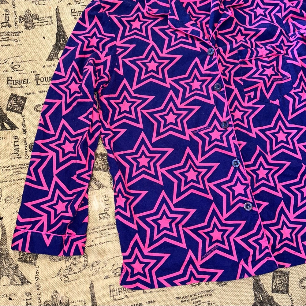 Victoria Secret Navy Blue/Pink Stars Print Pj Top Size L
Excellent Condition - Picture 2 of 15
